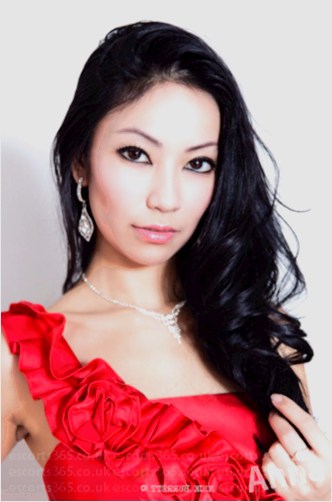 Straight Female Escort Anna from Chinese Image 2