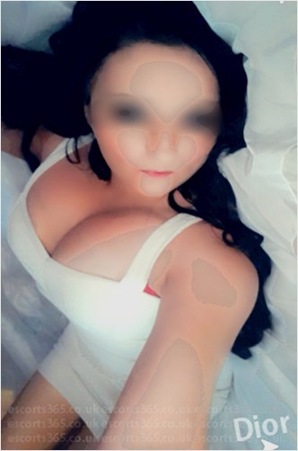 Straight Female Escort Dior from English Image 2